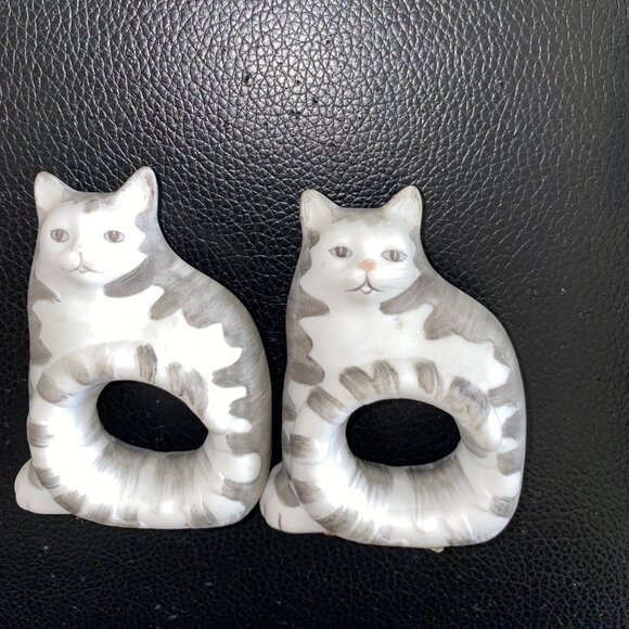Mary Lake Thompson for Silvestri Porcelain Cat Napkin Rings Holders Set of Two - Picture 9 of 12